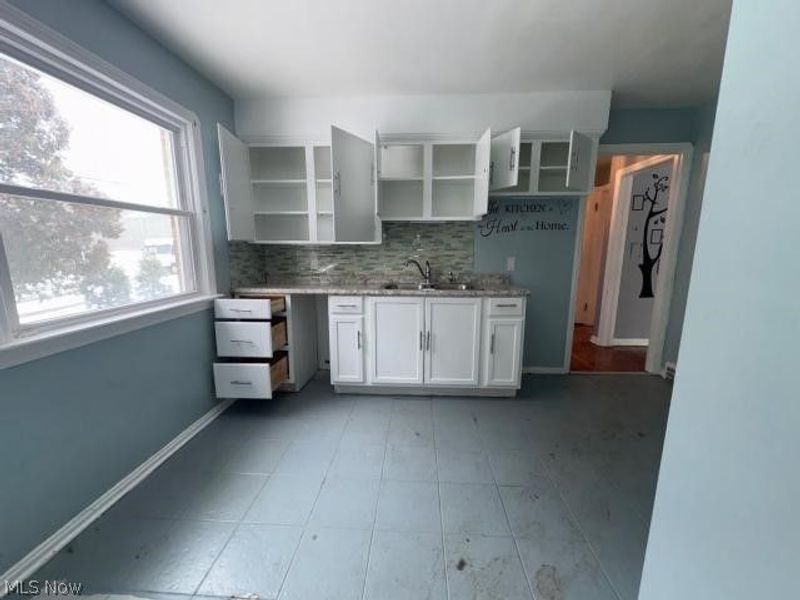 12008 Buckingham Avenue, Cleveland, OH 44120 Photo 21