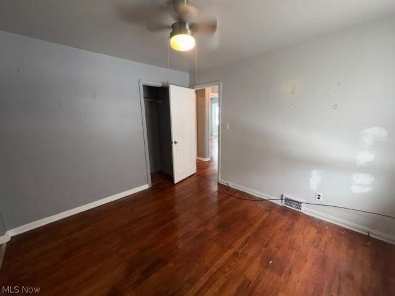 12008 Buckingham Avenue, Cleveland, OH 44120 Photo 28