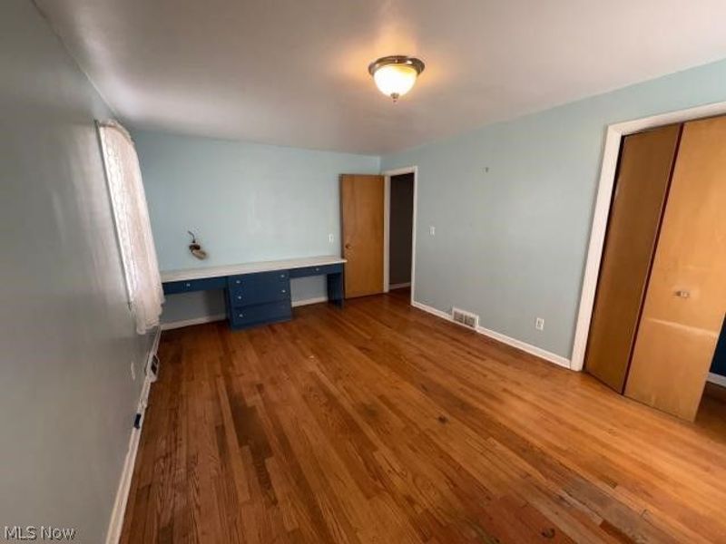 12008 Buckingham Avenue, Cleveland, OH 44120 Photo 32