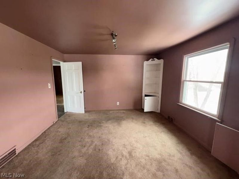 12008 Buckingham Avenue, Cleveland, OH 44120 Photo 35