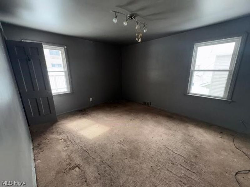 12008 Buckingham Avenue, Cleveland, OH 44120 Photo 40