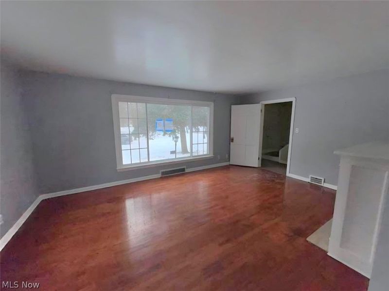 12008 Buckingham Avenue, Cleveland, OH 44120 Photo 46