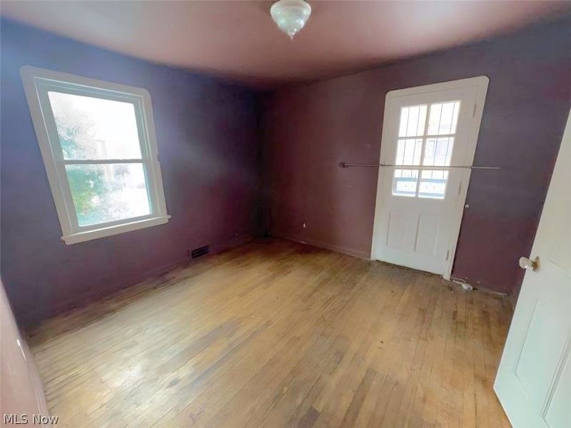 12008 Buckingham Avenue, Cleveland, OH 44120 Photo 49