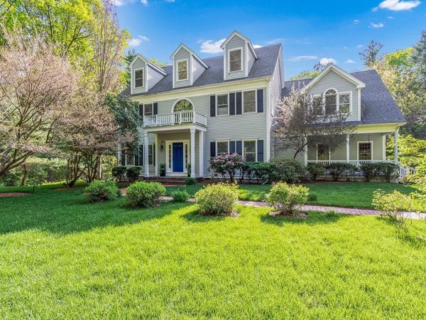 153 Walpole St, Dover, MA 02030