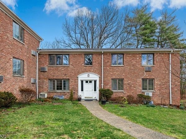 57 Troy Dr, Springfield, NJ 07081