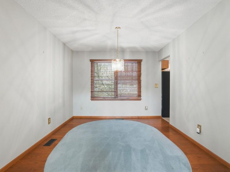 180 Country Road, Urbana, OH 43078 Photo 12