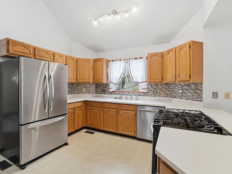 180 Country Road, Urbana, OH 43078 Photo 14