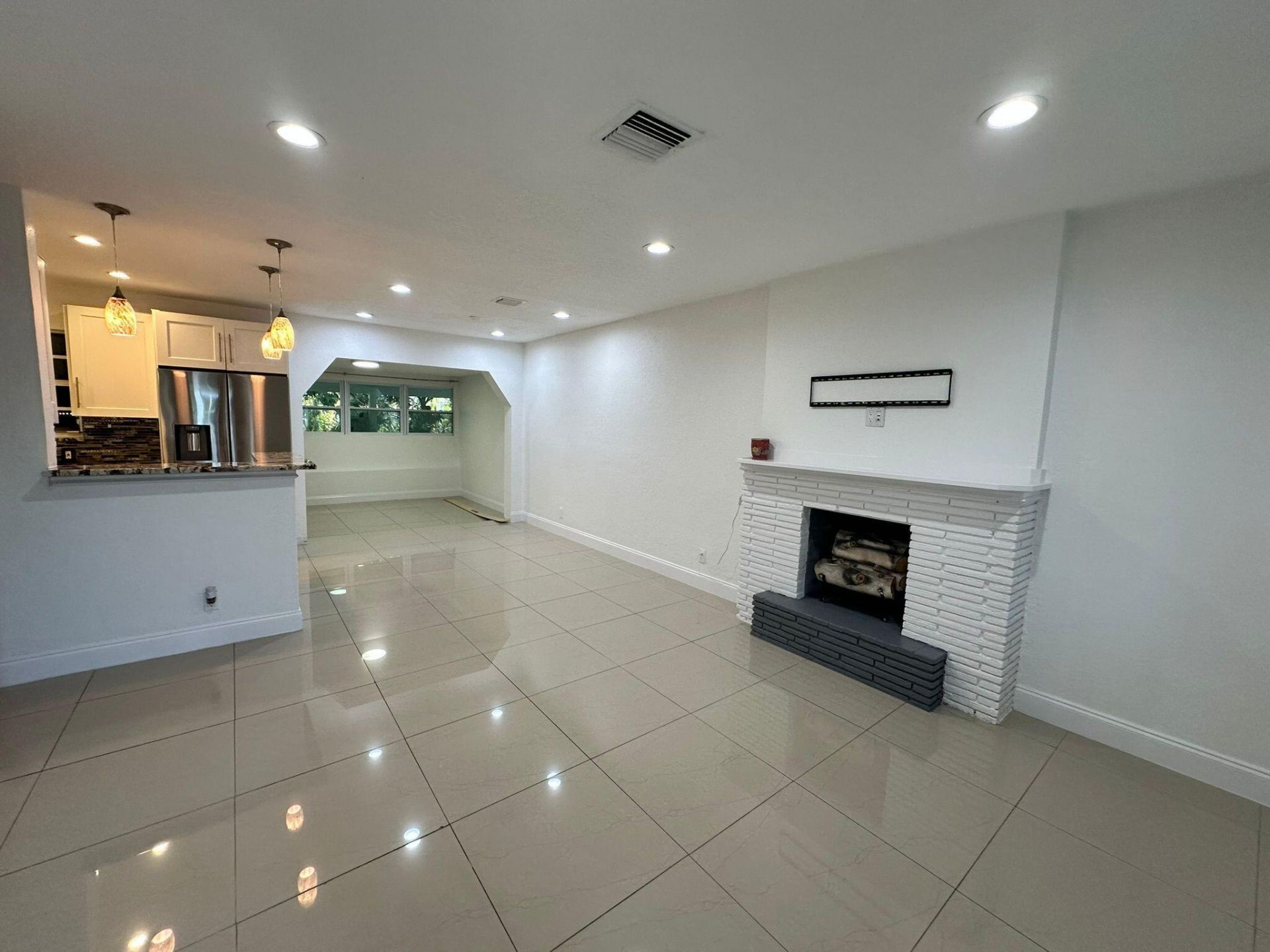 104 NE 16th Avenue, Boynton Beach, FL 33435 Photo