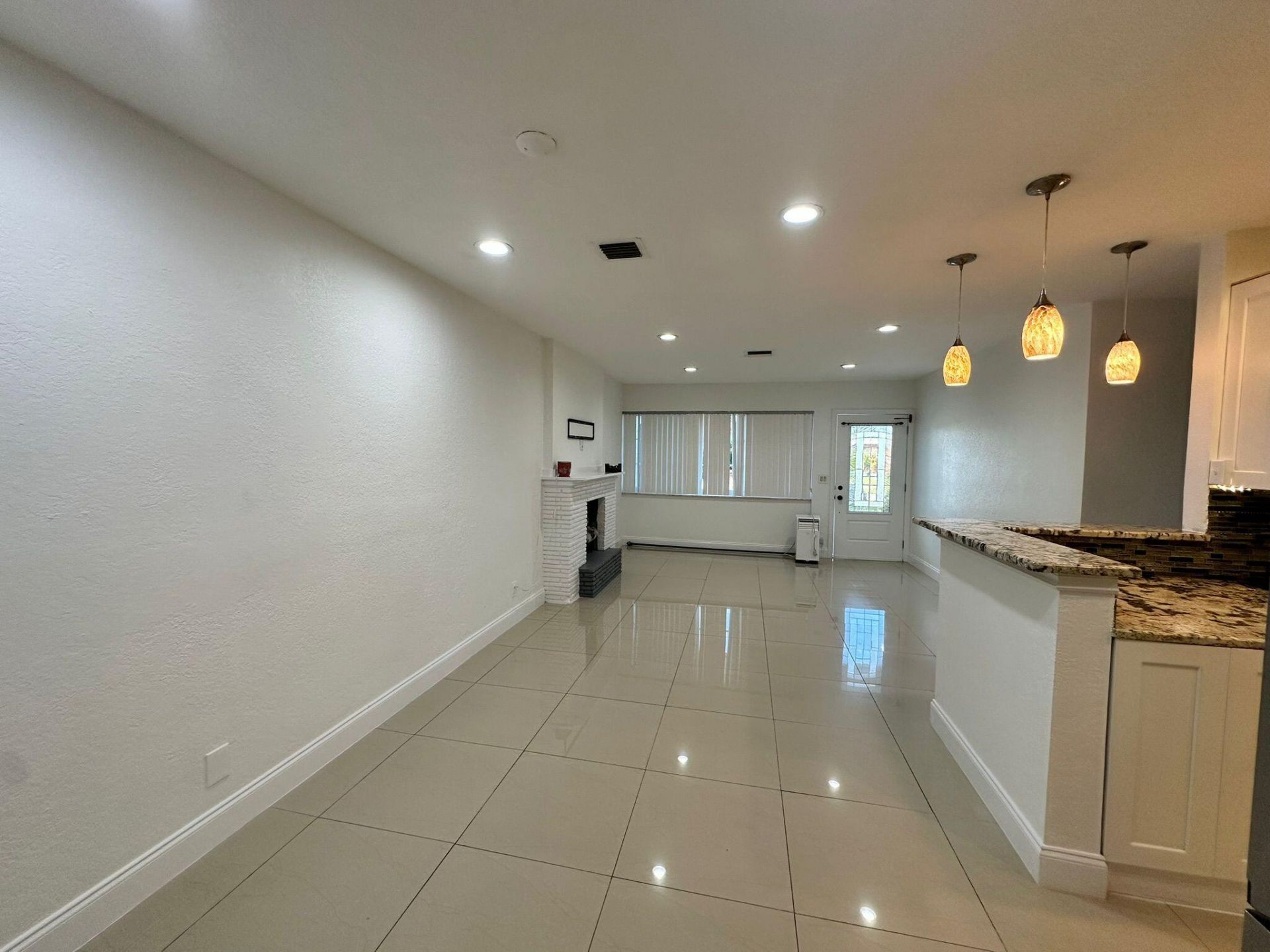 104 NE 16th Avenue, Boynton Beach, FL 33435 Photo