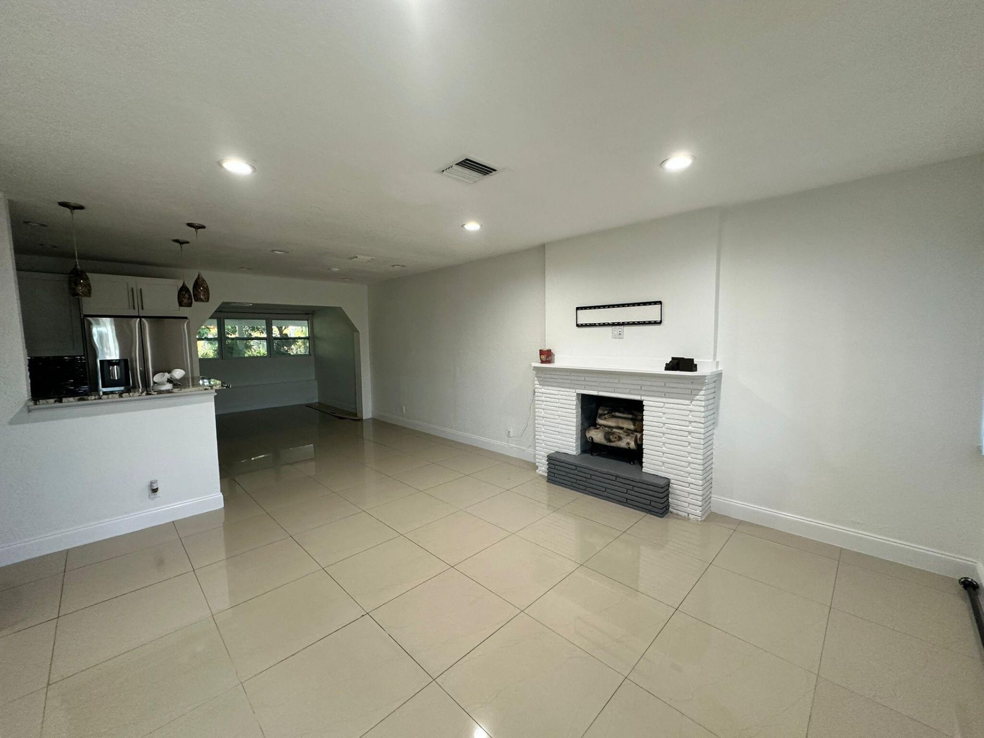 104 NE 16th Avenue, Boynton Beach, FL 33435 Photo