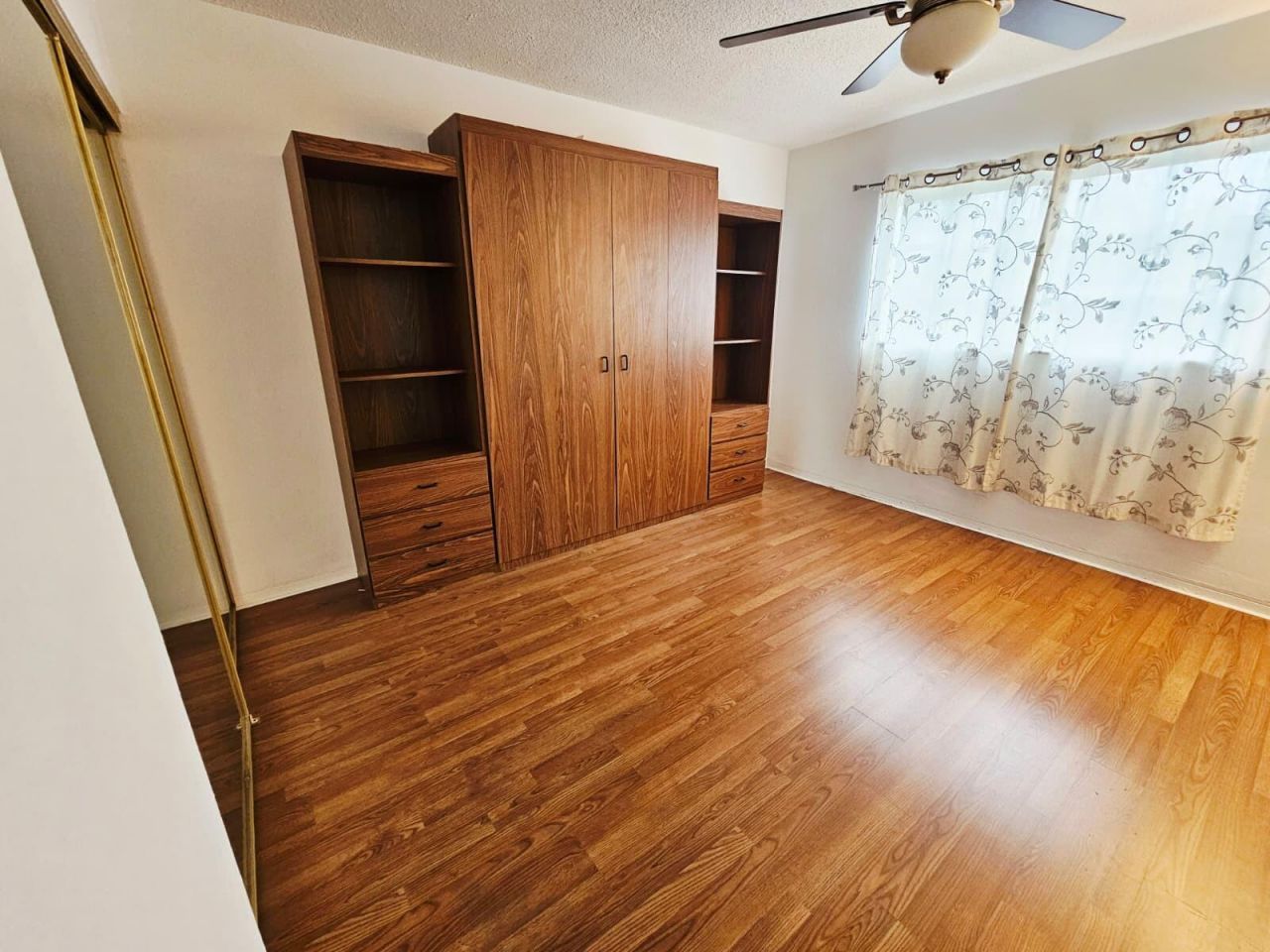 501 Blue Heron Drive, Hallandale Beach, FL 33009 Photo