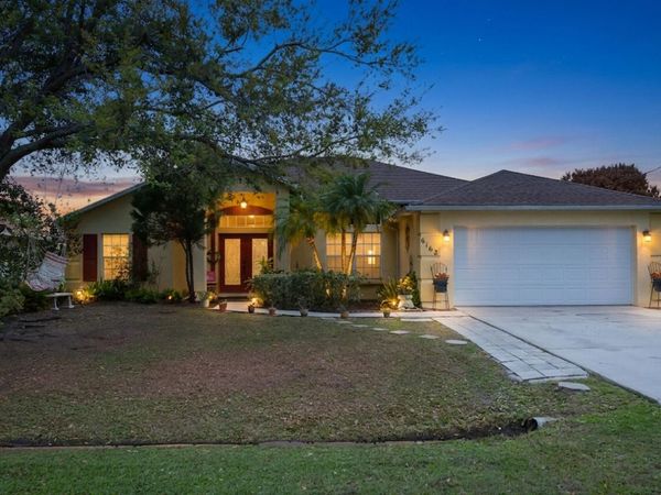 6162 NW Gatun Drive, Port St. Lucie, FL 34986