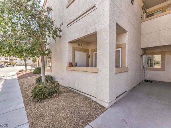 855 N Stephanie Street, Unit 1015, Henderson, NV 89014
