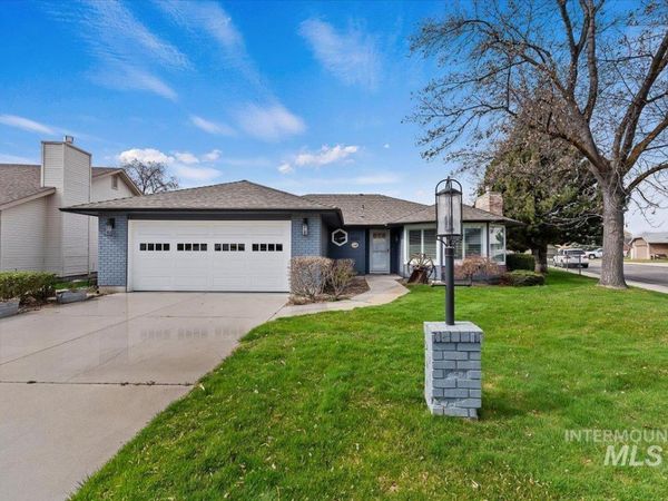 8483 Willowcourt Drive, Garden City, ID 83714