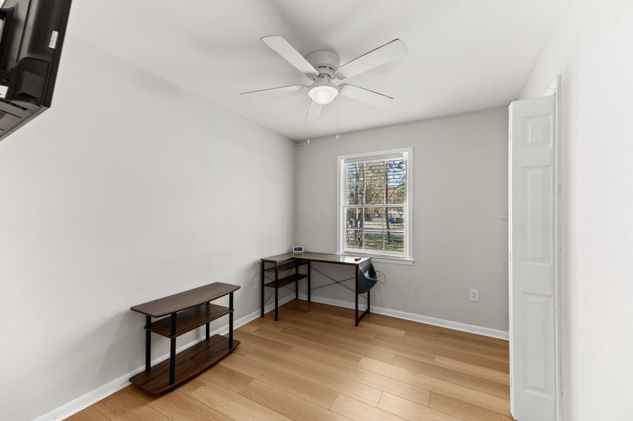 4471 Farmwood Court Photo 11