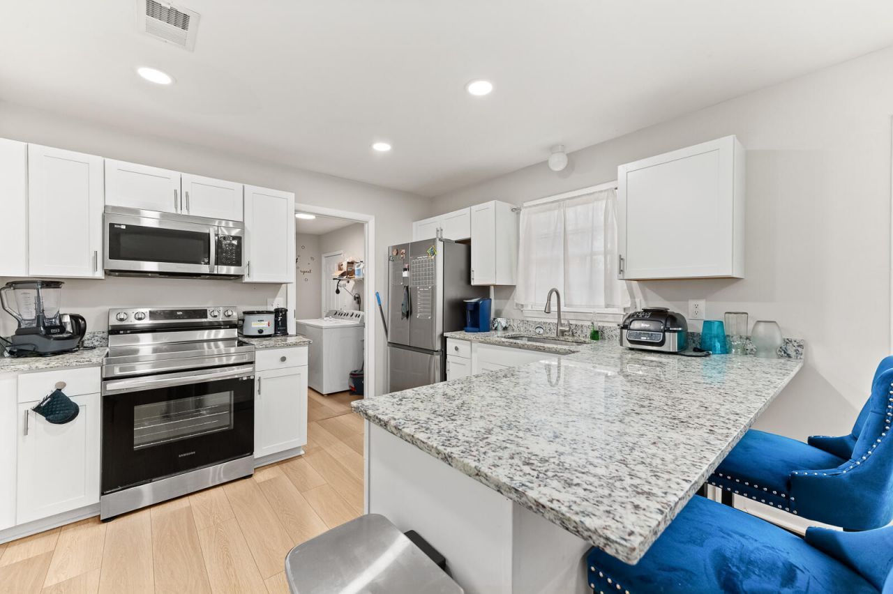 4471 Farmwood Court Photo 7