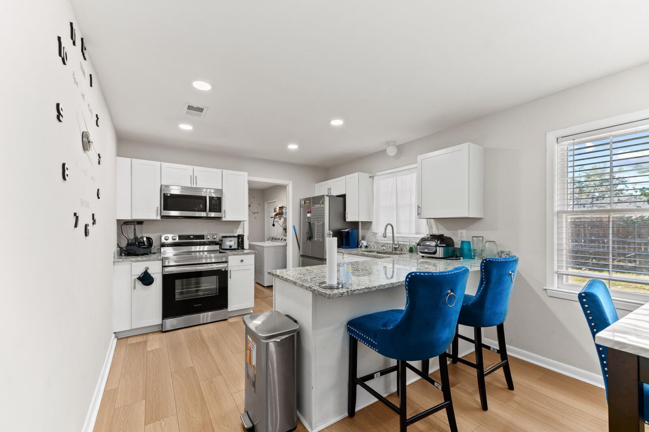 4471 Farmwood Court Photo 8