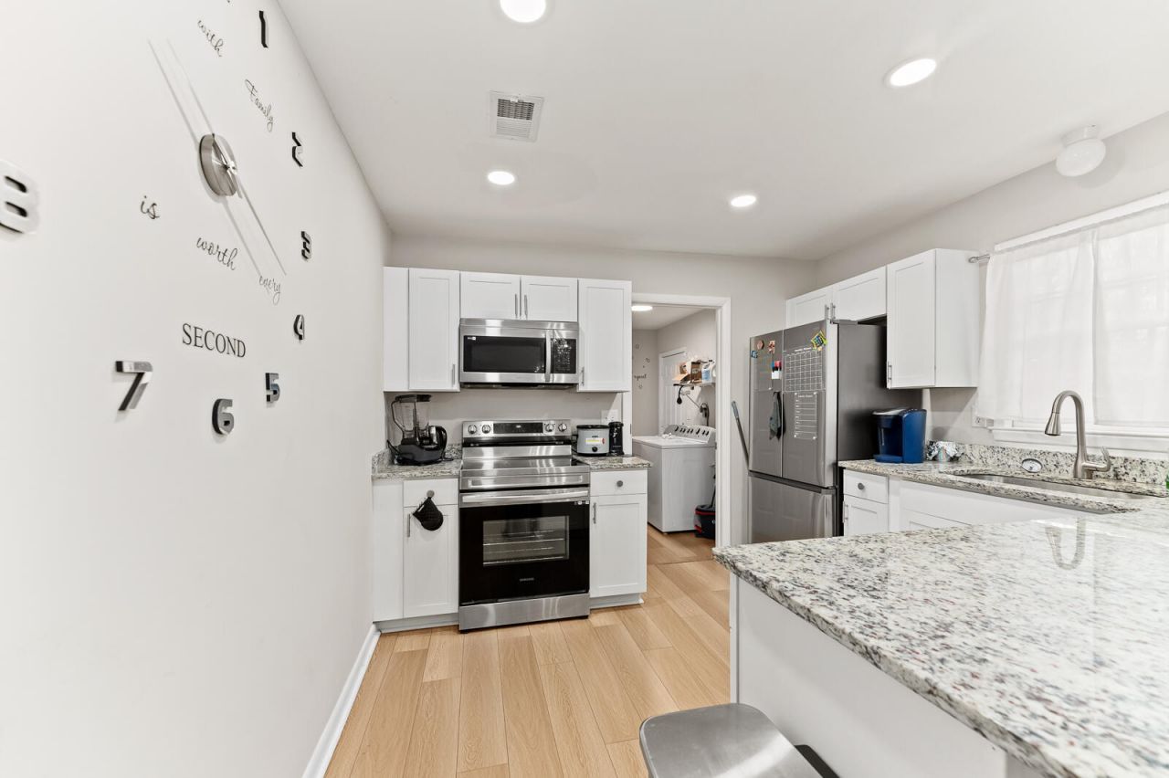 4471 Farmwood Court Photo 9