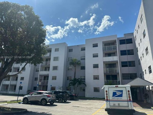 8185 NW 7th St , Unit 319, Miami, FL 33126