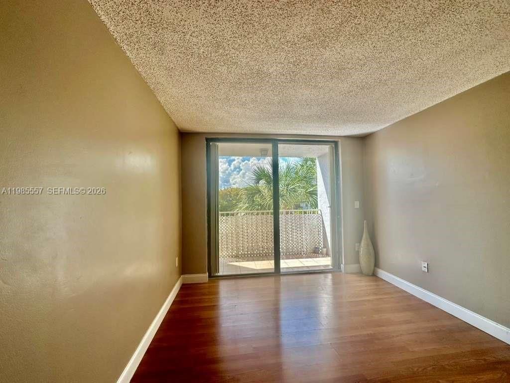 8185 NW 7th St , Unit 319, Miami, FL 33126 Photo