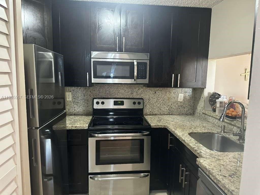 8185 NW 7th St , Unit 319, Miami, FL 33126 Photo