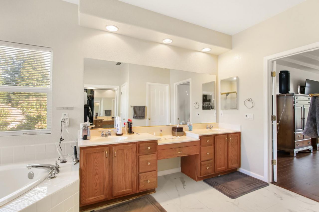 1856 Krpan Dr, Roseville, CA 95747 Photo