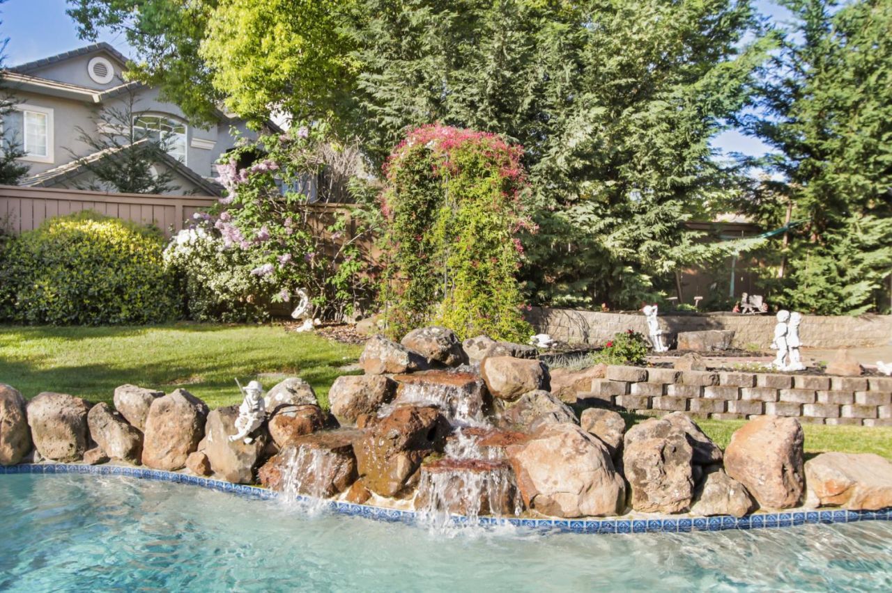 1856 Krpan Dr, Roseville, CA 95747 Photo