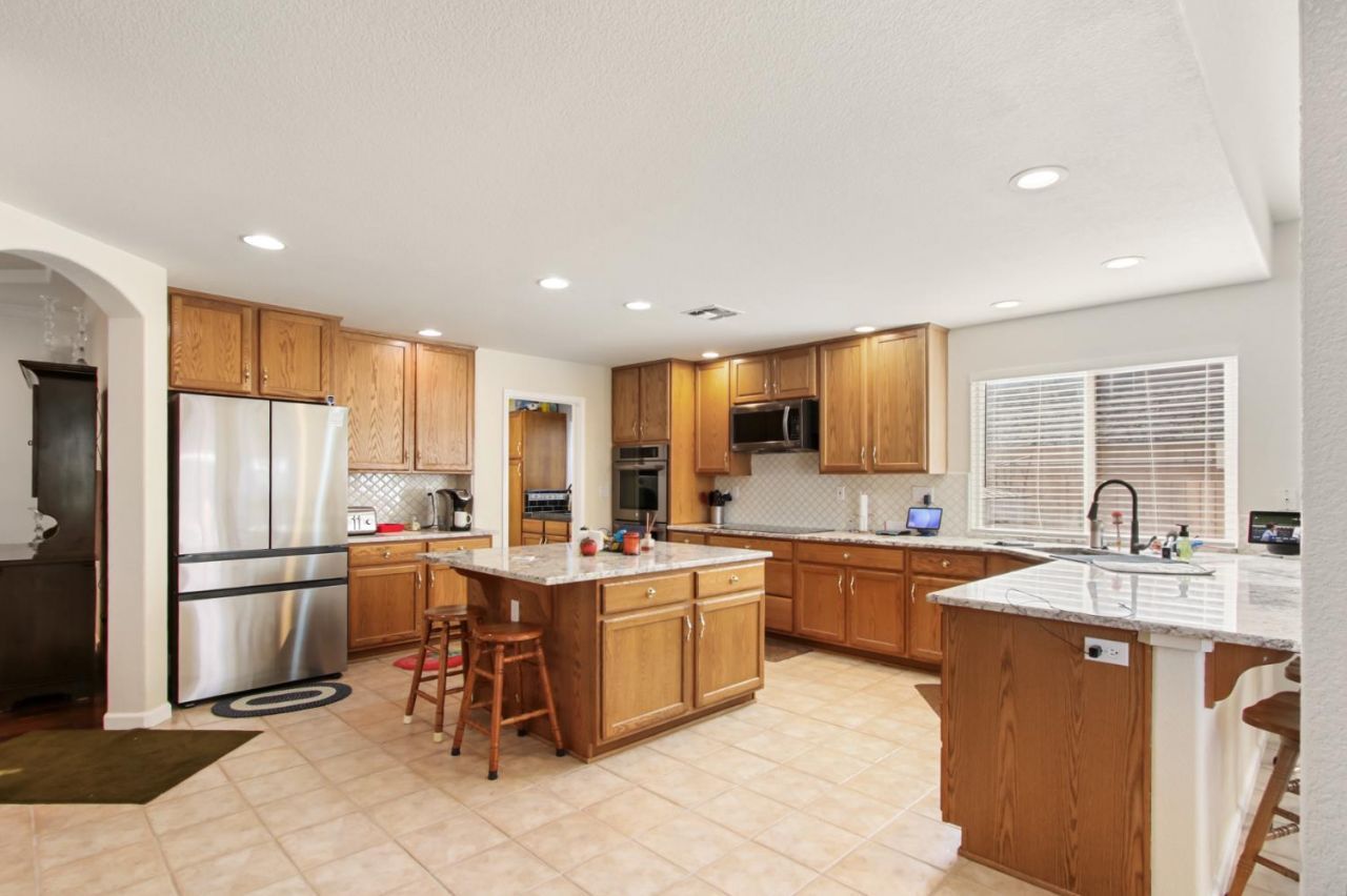 1856 Krpan Dr, Roseville, CA 95747 Photo