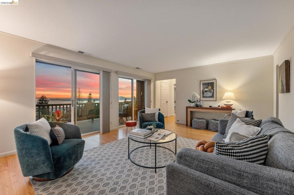 1221 Grizzly Peak Blvd, Berkeley, CA 94708 Main Photo