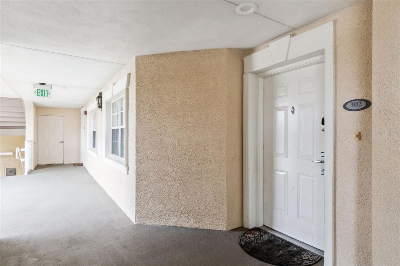 1352 Centre Court Ridge Drive, Unit 302, Reunion, FL 34747 Photo