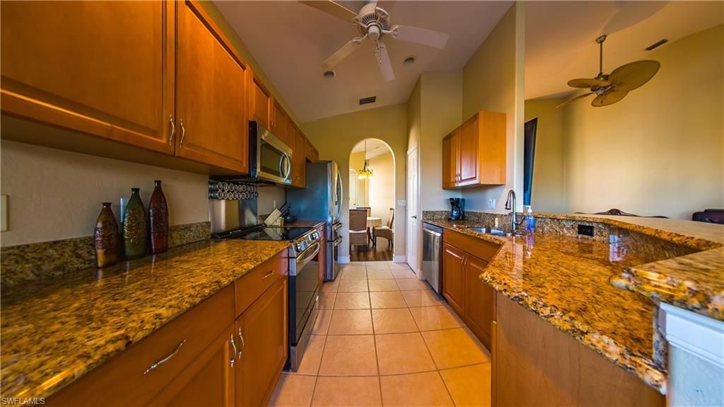 5626 Cape Harbour Dr , Unit 202, Cape Coral, FL 33914 Photo