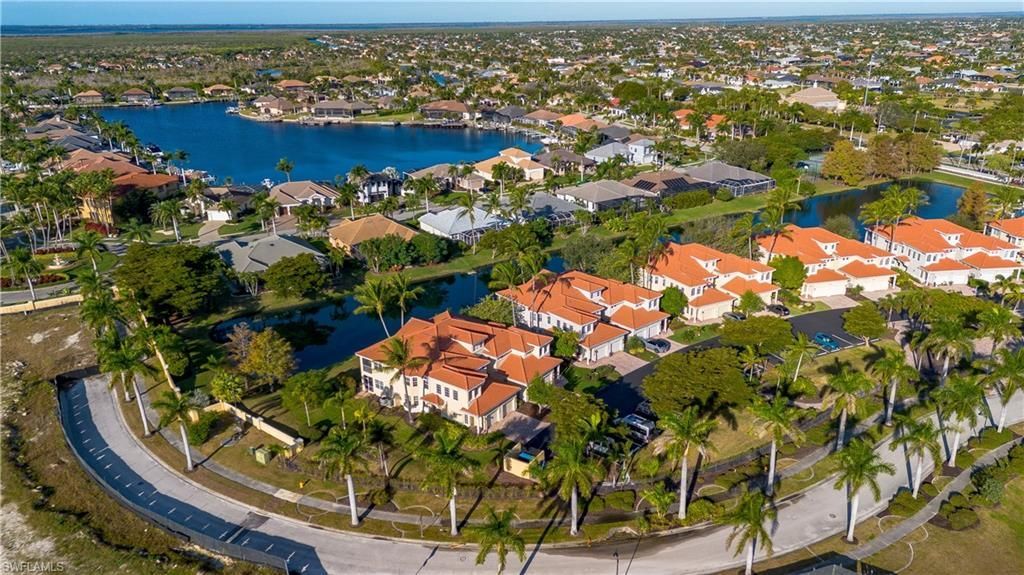 5626 Cape Harbour Dr , Unit 202, Cape Coral, FL 33914 Photo