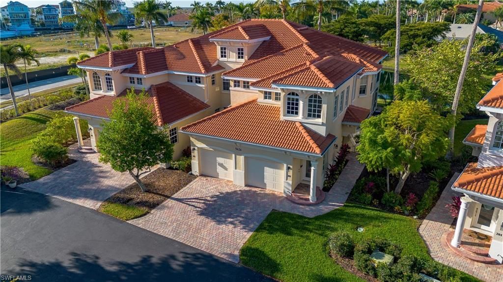 5626 Cape Harbour Dr , Unit 202, Cape Coral, FL 33914 Photo