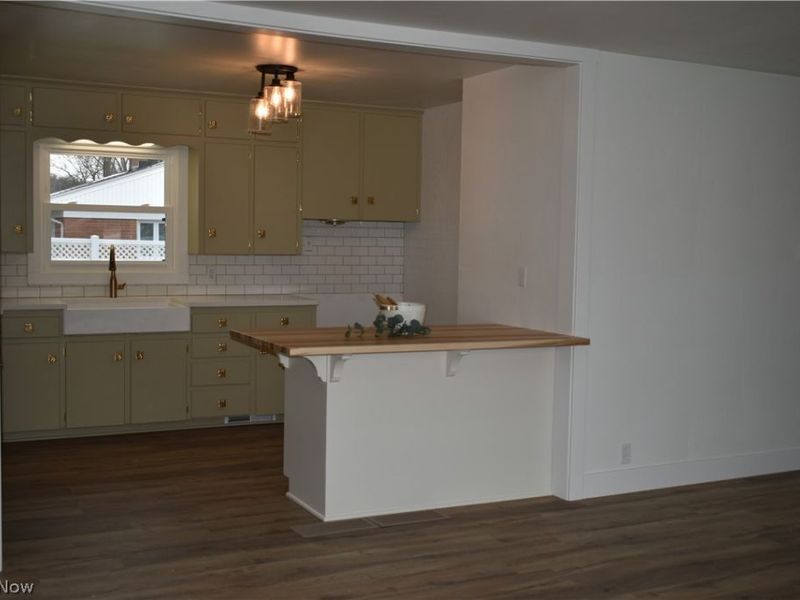 1213 Sleepy Hollow Drive, Coshocton, OH 43812 Photo 10