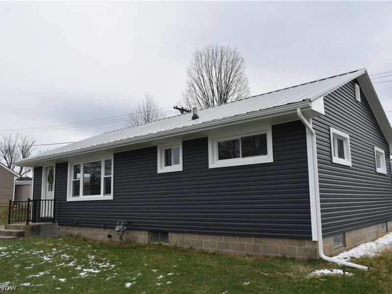 1213 Sleepy Hollow Drive, Coshocton, OH 43812 Photo 7