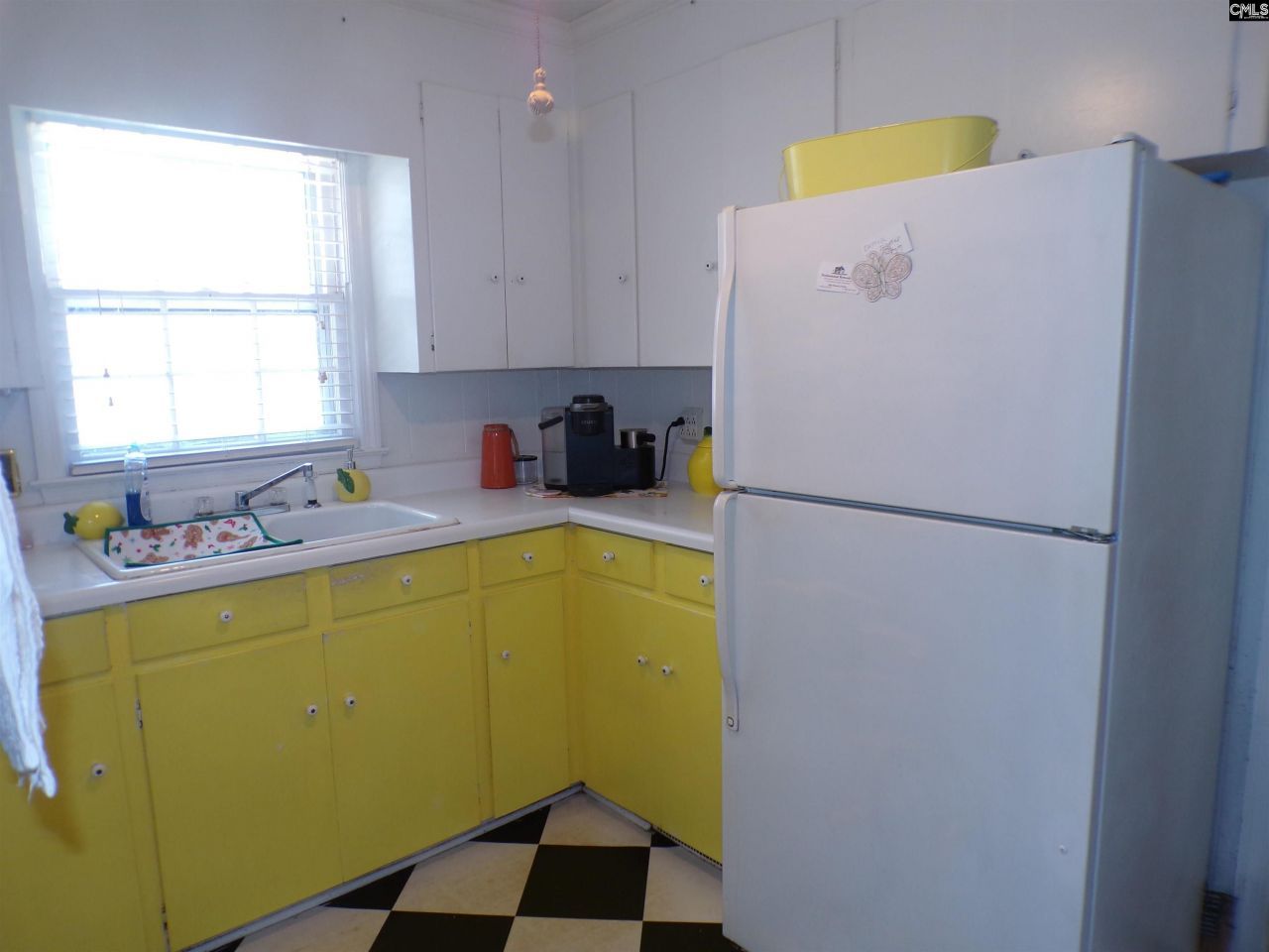 120 Bradley Avenue Photo 11