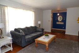 120 Bradley Avenue photo 4