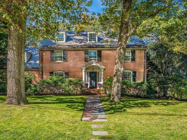 10 Lanark Rd, Wellesley, MA 02481