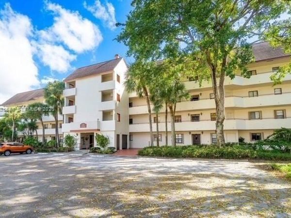 12524 Shoreline Dr , Unit 104, Wellington, FL 33414
