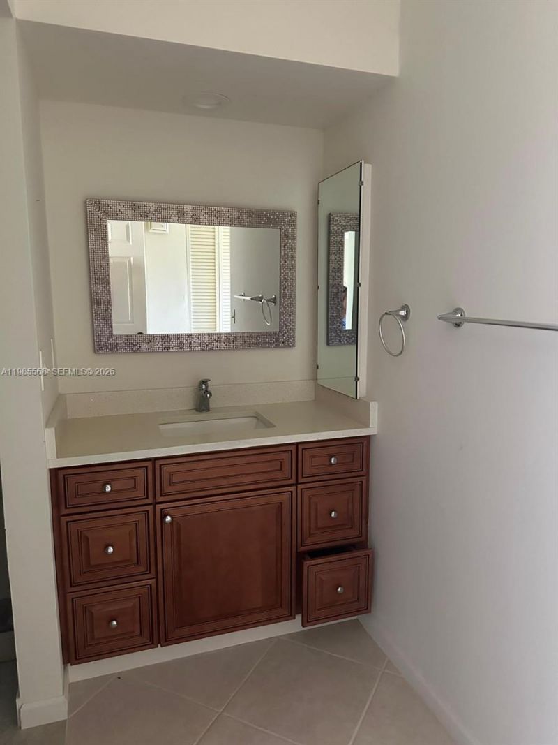 12524 Shoreline Dr , Unit 104, Wellington, FL 33414 Photo