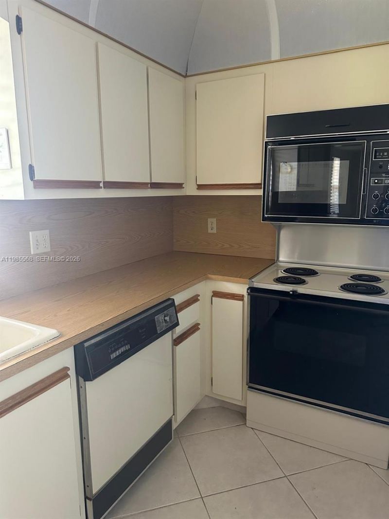 12524 Shoreline Dr , Unit 104, Wellington, FL 33414 Photo