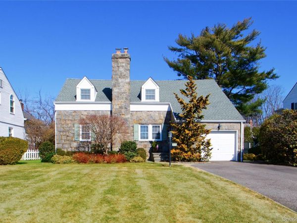 139 Garden Street, Garden City, NY 11530