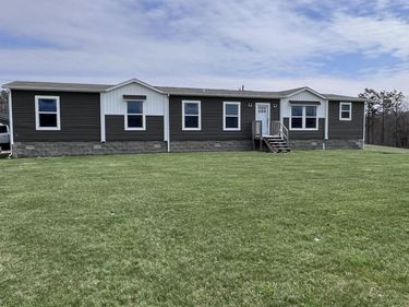 12195 Hwy 587, Beattyville, KY 41311