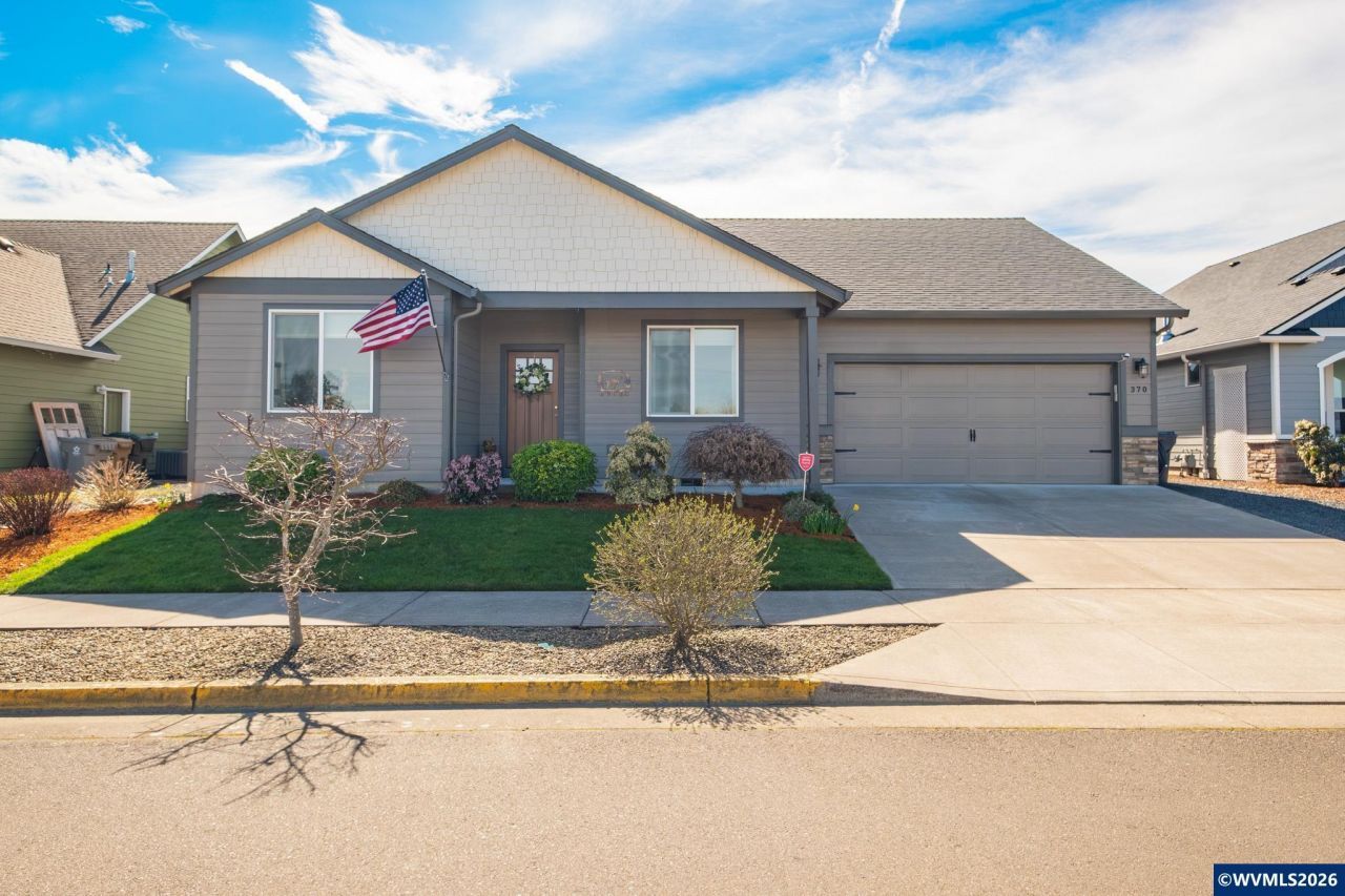 370 W Joy St, Lebanon, OR 97355 Main Photo