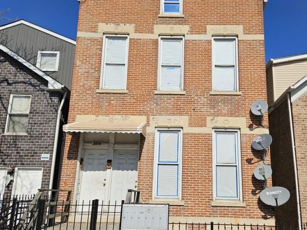 2216 W 21st Place, Unit 2F, Chicago, IL 60608
