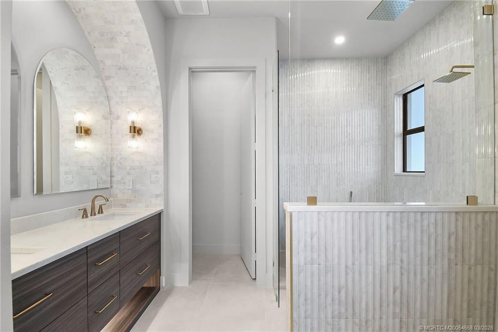 207 SE Via Bisento, Port Saint Lucie, FL 34952 Photo