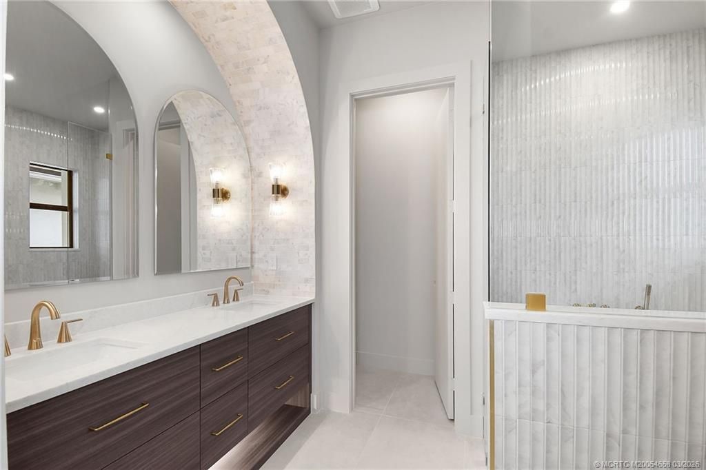 207 SE Via Bisento, Port Saint Lucie, FL 34952 Photo