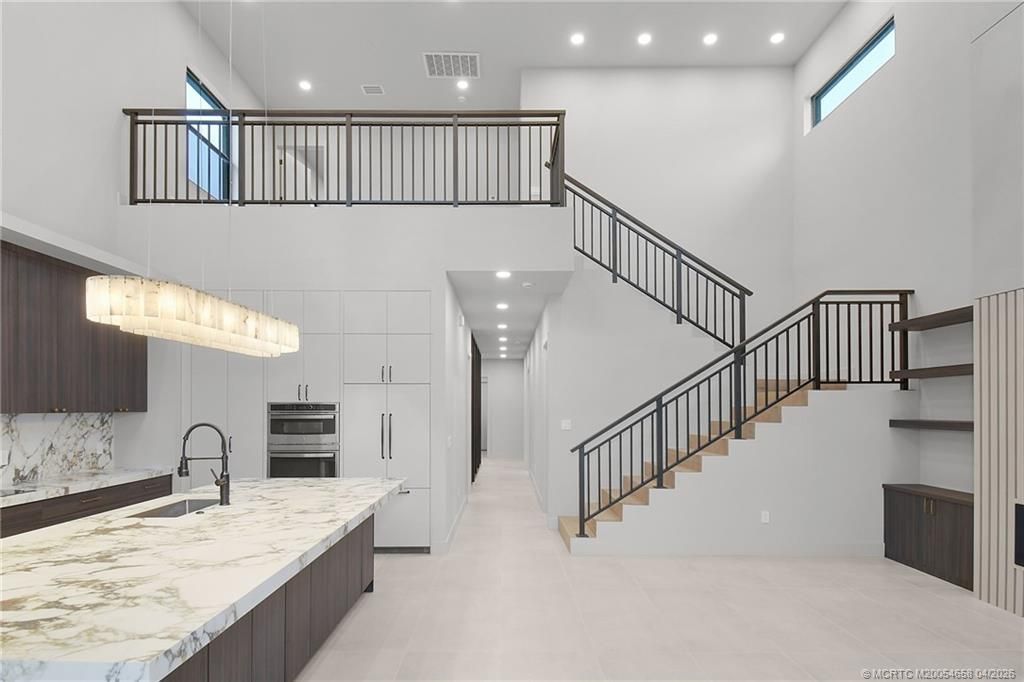 207 SE Via Bisento, Port Saint Lucie, FL 34952 Photo