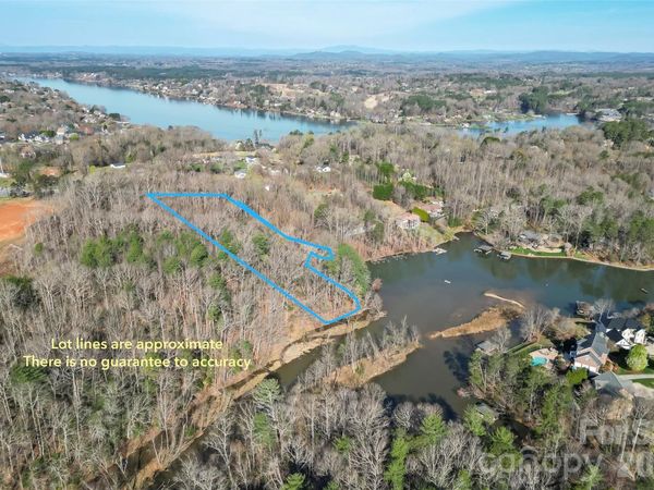 4522 N Center Street , Hickory, NC 28601