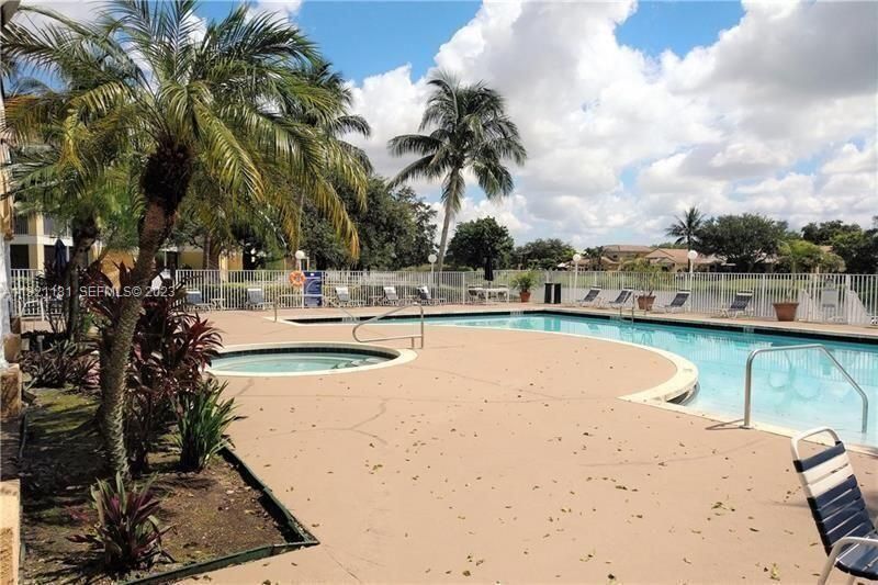 2405 NW 33rd Street, Unit 1208, Oakland Park, FL 33309 Photo